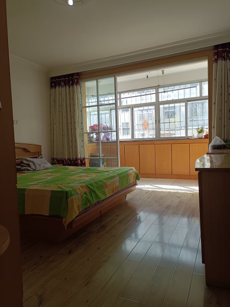 住人一樓，三室兩廳
