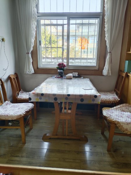 住人一樓，三室兩廳