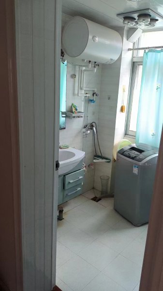 出租燕南街住人一樓118.11平3室家具家電齊全，月租900