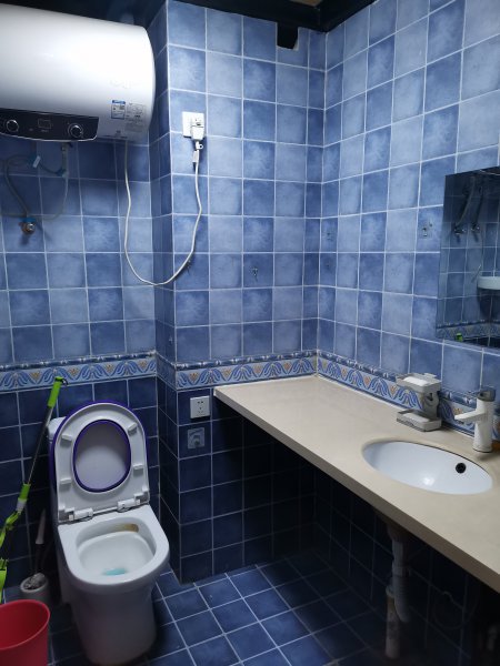長江匯泉精裝公寓出租，家具家電齊全